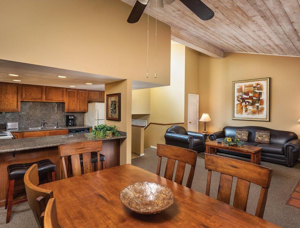 Resort Condos in Charming Mountain Town of Flagstaff - image 5