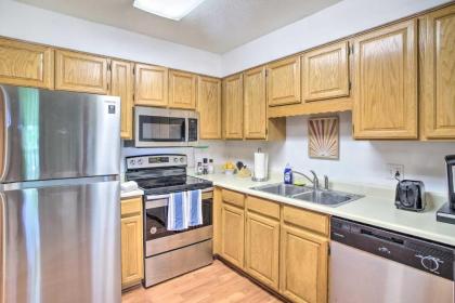 Pet-Friendly Condo Less Than 1 Mile to Hikes and Golf - image 12