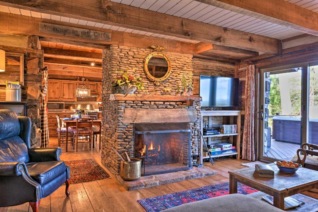 Rustic Courage Cabin with Mountain and River View - main image