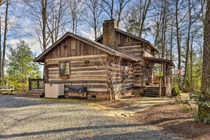 Rustic Courage Cabin with Mountain and River View - image 9