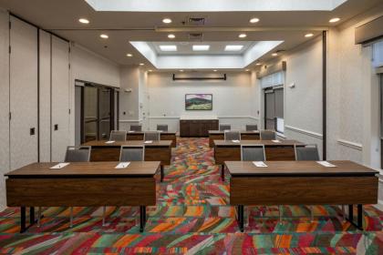 Hampton Inn and Suites Asheville Airport - image 8