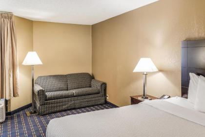 Clarion Inn Asheville Airport - image 11