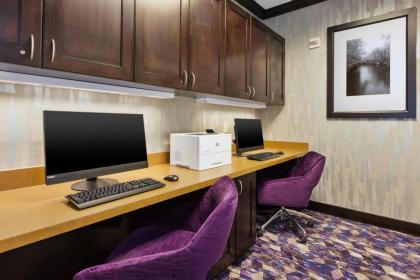 Hampton Inn and Suites Flint/Grand Blanc - image 19