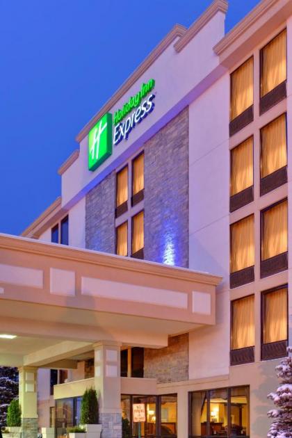 Holiday Inn Express Flint-Campus Area an IHG Hotel - image 5