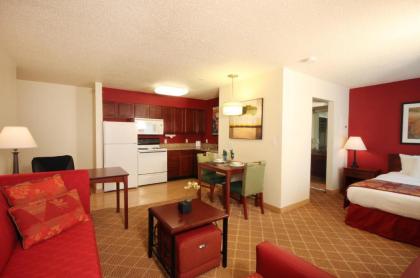 Residence Inn by Marriott Flint Grand Blanc - image 4