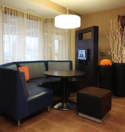 Courtyard by Marriott Flint - image 12