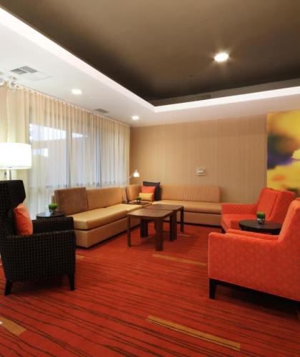 Courtyard by Marriott Flint - image 15