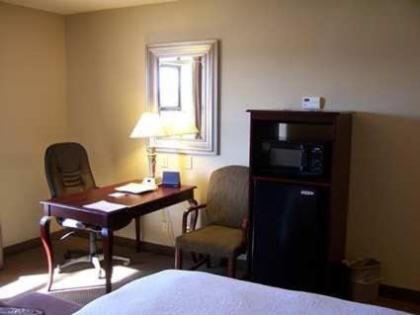 Hampton Inn & Suites-Florence Downtown - image 7