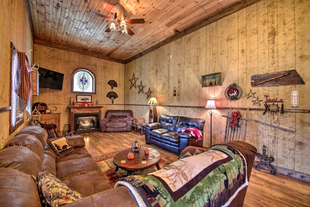 The Bovard Lodge Rustic Cabin Near Ohio River! - main image