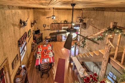 The Bovard Lodge Rustic Cabin Near Ohio River! - image 13