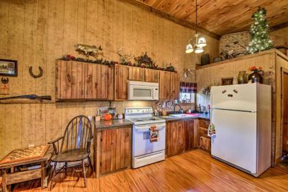 The Bovard Lodge Rustic Cabin Near Ohio River! - image 3