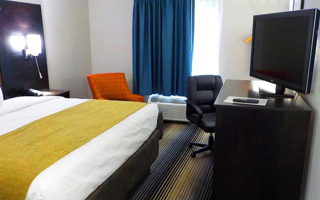 SureStay Hotel by Best Western Florence - image 3