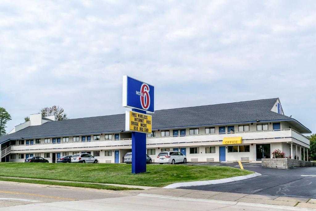 Motel 6 Florence KY - Cincinnati Airport - main image