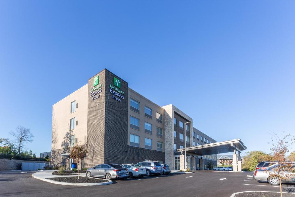 Holiday Inn Express & Suites - Florence - Cincinnati Airport an IHG Hotel - main image