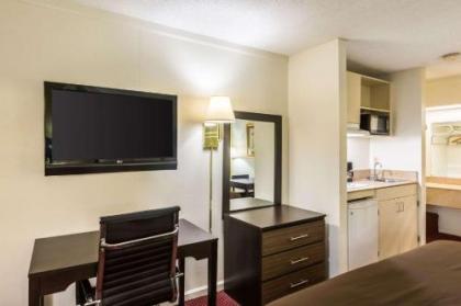 Suburban Extended Stay Hotel Florence - image 4