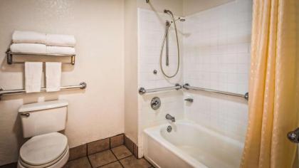 SureStay Hotel by Best Western Floresville - image 11