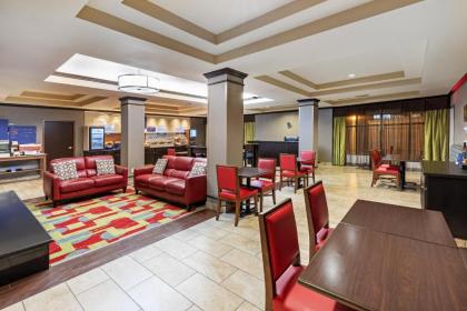 Holiday Inn Express Hotel & Suites Floresville an IHG Hotel - image 9