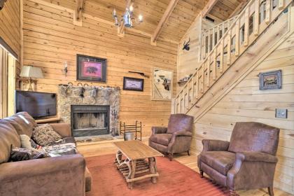 Log Cabin with Mountain Views about 30Mi to Pikes Peak - image 4