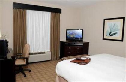 Hampton Inn & Suites Flowery Branch - image 8