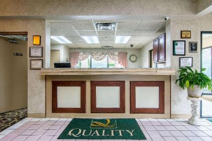 Quality Inn - image 15