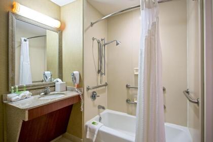 Holiday Inn Express Hotel & Suites Jackson - Flowood an IHG Hotel - image 2