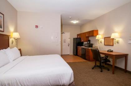 Candlewood Suites Flowood Hotel - image 9