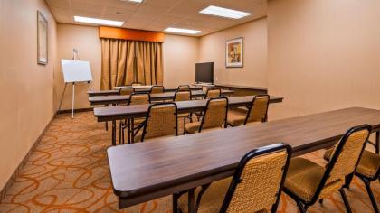 Best Western Plus Flowood Inn & Suites - image 9