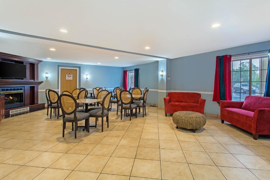 Hawthorn Suites by Wyndham Allentown-Fogelsville - image 5