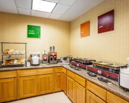 Comfort Inn Lehigh Valley West - image 14