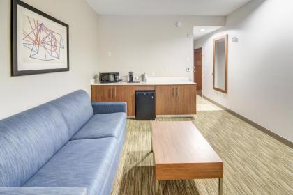 Holiday Inn Express Hotel & Suites Foley an IHG Hotel - image 8