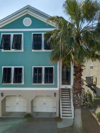 103 WATERS EDGE ~ 3Bed/3Bath Townhouse~ Pool~Fishing Dock - image 5