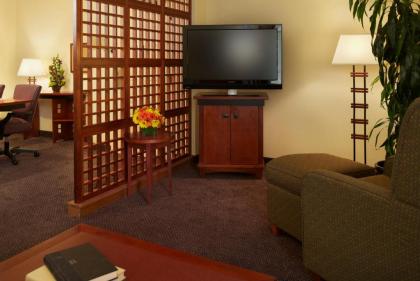 Larkspur Landing Folsom-An All-Suite Hotel - image 5