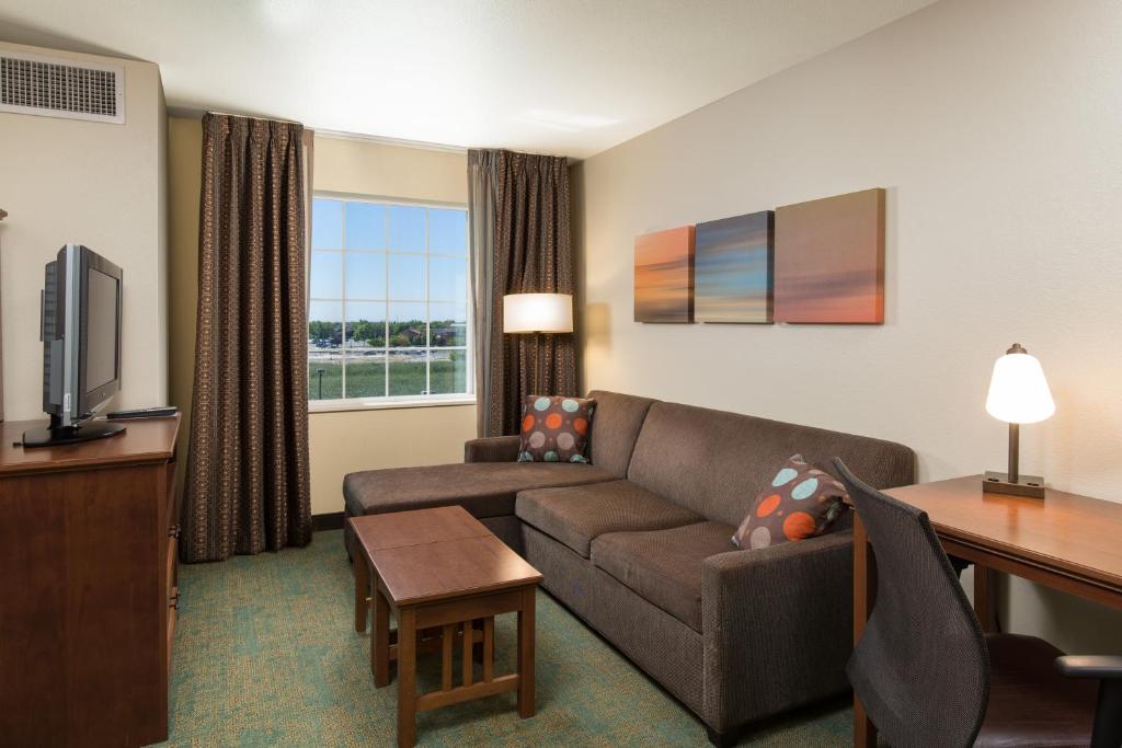 Staybridge Suites Sacramento-Folsom an IHG Hotel - image 7