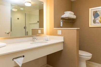 Fairfield Inn & Suites by Marriott Sacramento Folsom - image 10