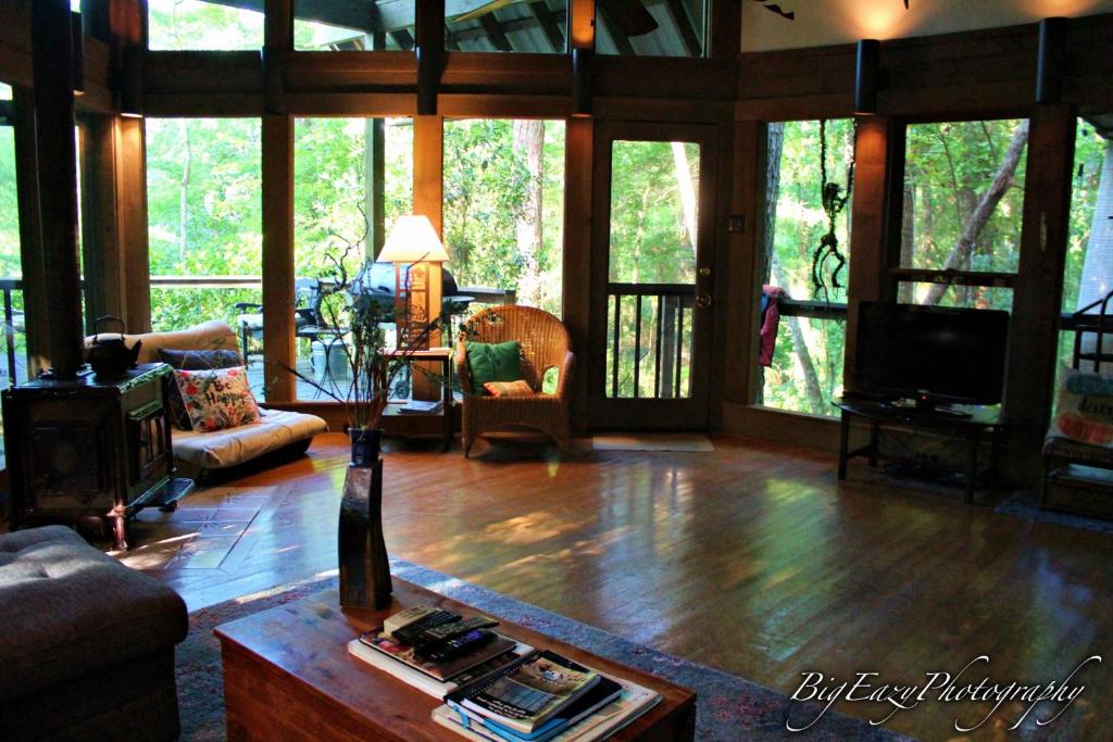 The River Chalet - image 3