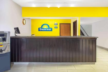 Days Inn by Wyndham Fond du Lac - image 2