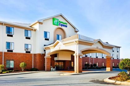 Holiday Inn Express Forest City an IHG Hotel Forest City