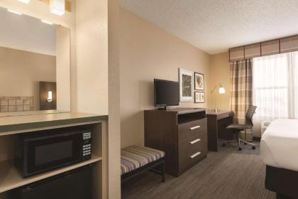 Country Inn & Suites by Radisson Forest Lake MN - image 12