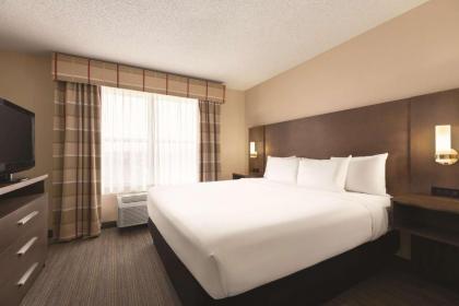 Country Inn & Suites by Radisson Forest Lake MN - image 13