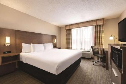 Country Inn & Suites by Radisson Forest Lake MN - image 8