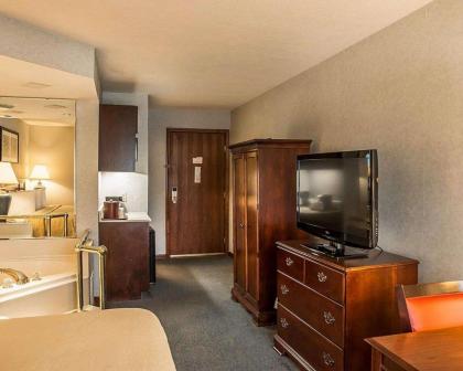 Quality Inn & Suites Cincinnati I-275 - image 15