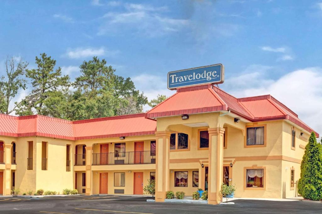 Travelodge by Wyndham Forest Park Atlanta South - main image