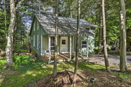 Warm and Cozy Adirondacks Cabin on Otter Lake Forestport