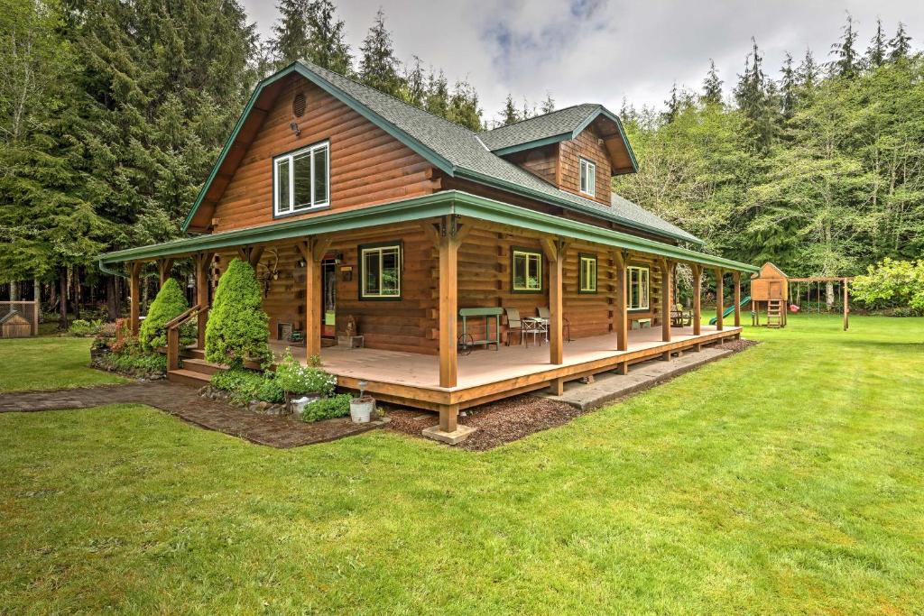 Peaceful Retreat on 10 Acres Less Than 7 Miles to La Push - image 4