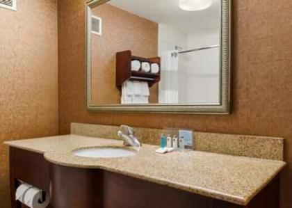 Hampton Inn Forrest City - image 8