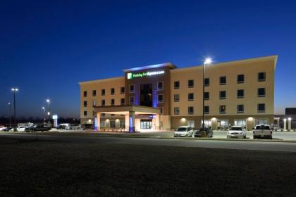 Holiday Inn Express Hotel and Suites Forrest City an IHG Hotel - image 9