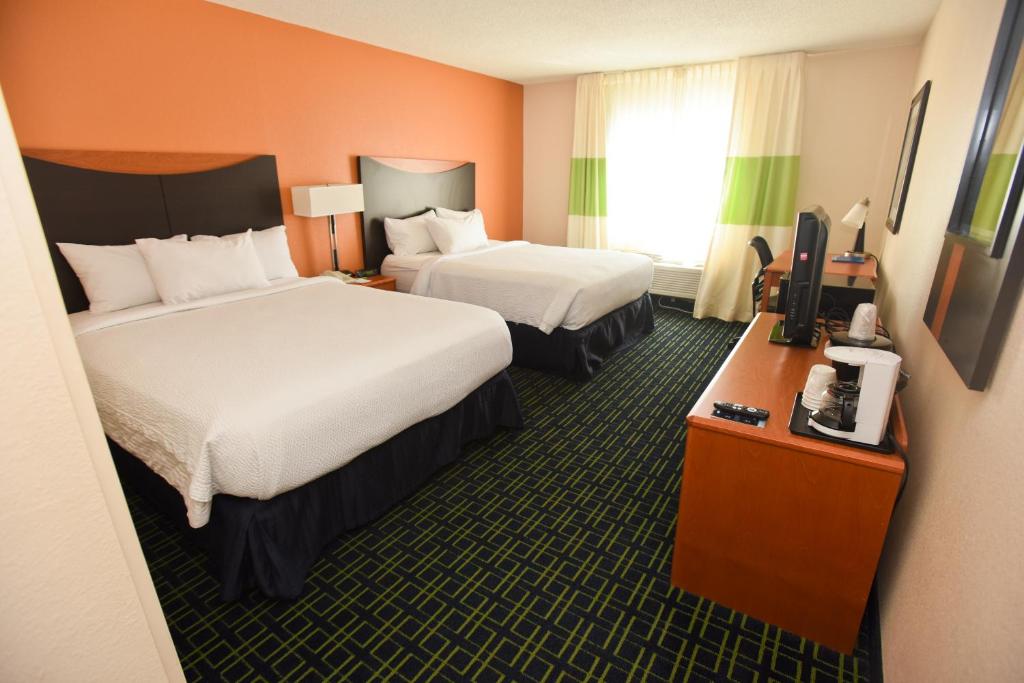 Fairfield Inn by Marriott Forsyth Decatur - image 4