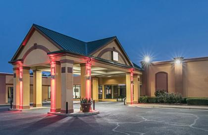 Red Roof Inn Forsyth - image 8