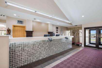 Quality Inn & Suites - image 5