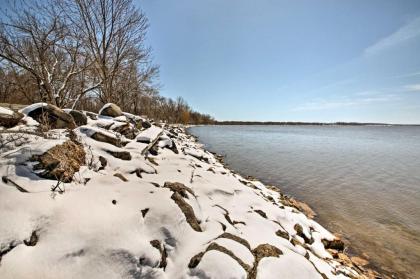 Fort Atkinson Cottage with Deck at Lake Koshkonong! - image 12